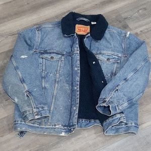 Levi's sherpa jacket